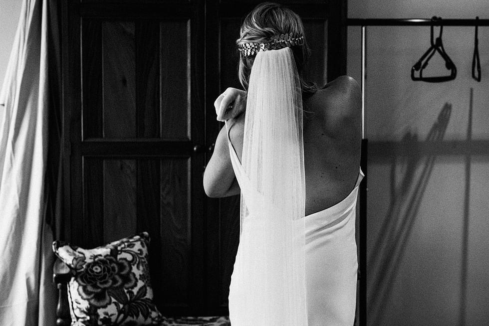 reportage wedding photographers