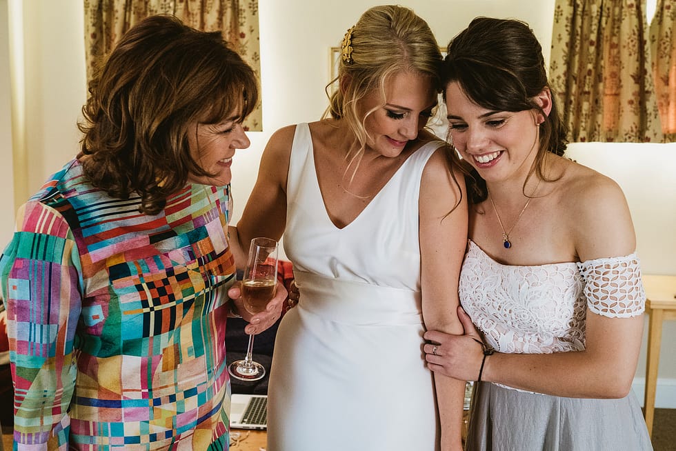 reportage wedding photographer