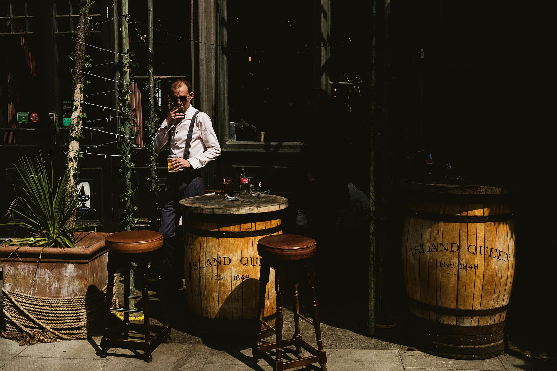 Island Queen Pub Wedding Photography