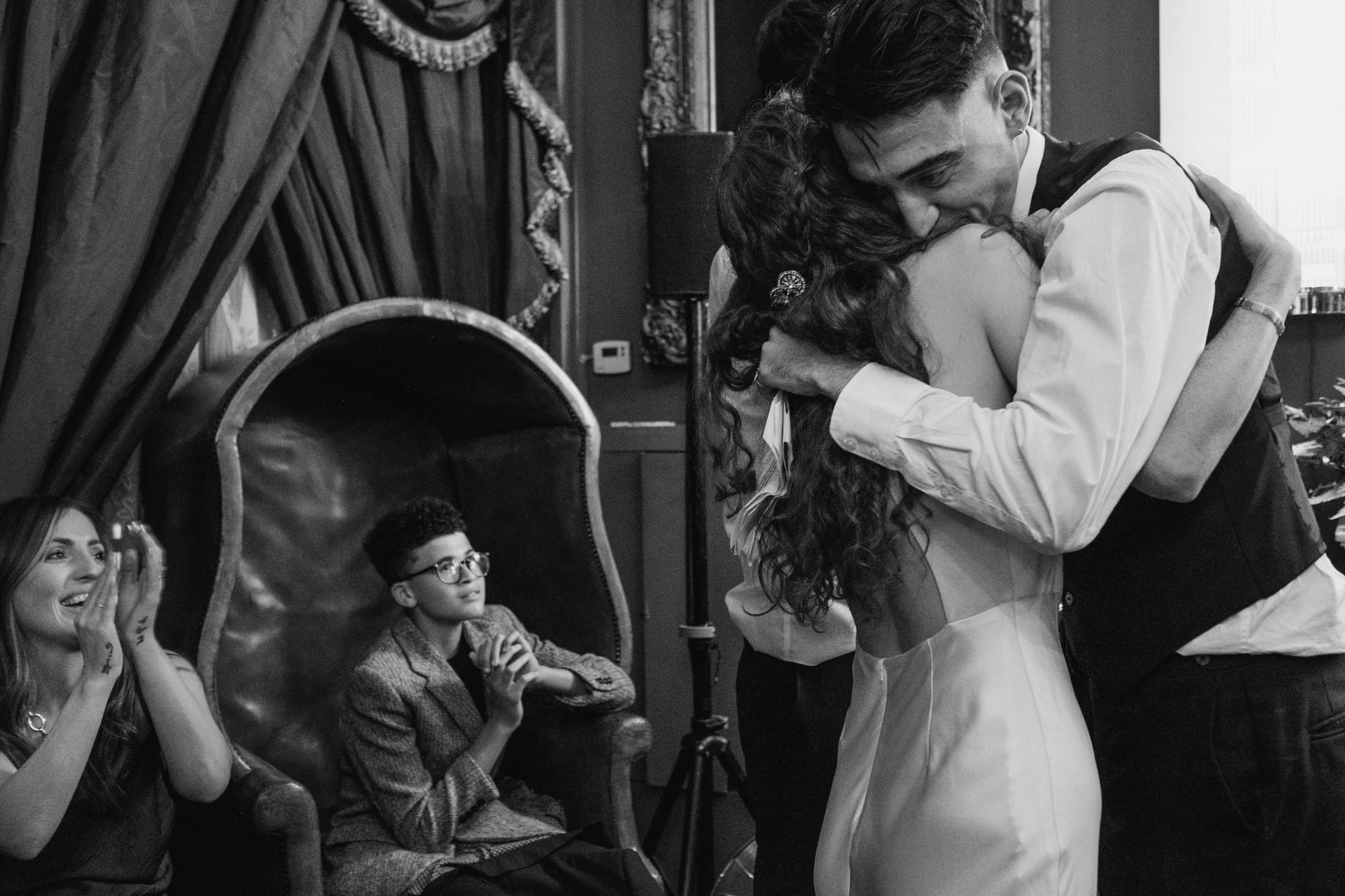 bride hugging best man speech