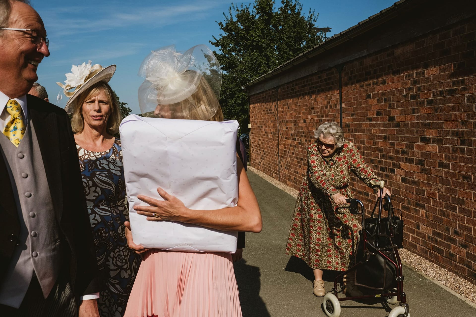 guests arriving at Cheshire weddingvenue