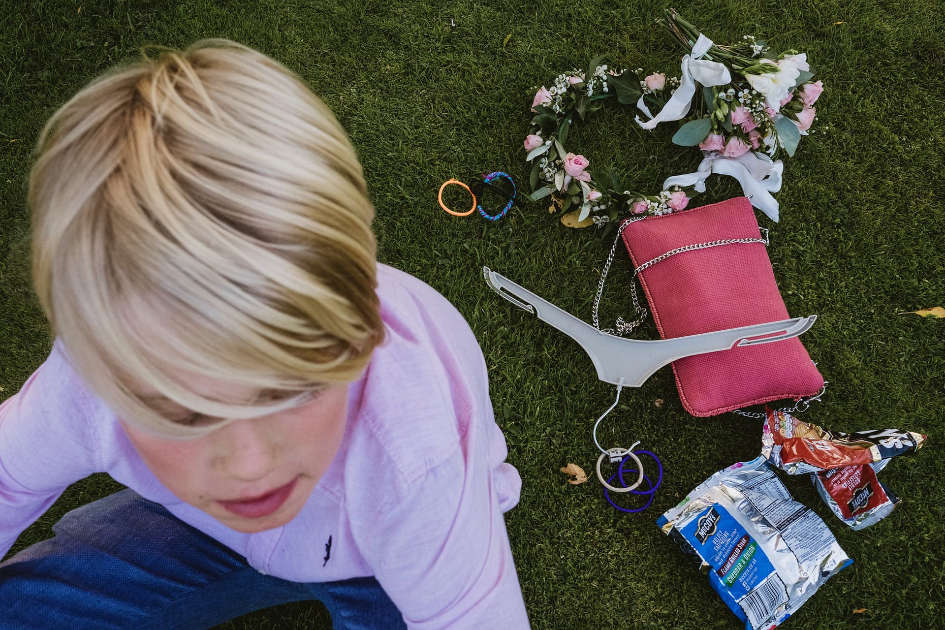 unusual wedding detail, bouquets and purses