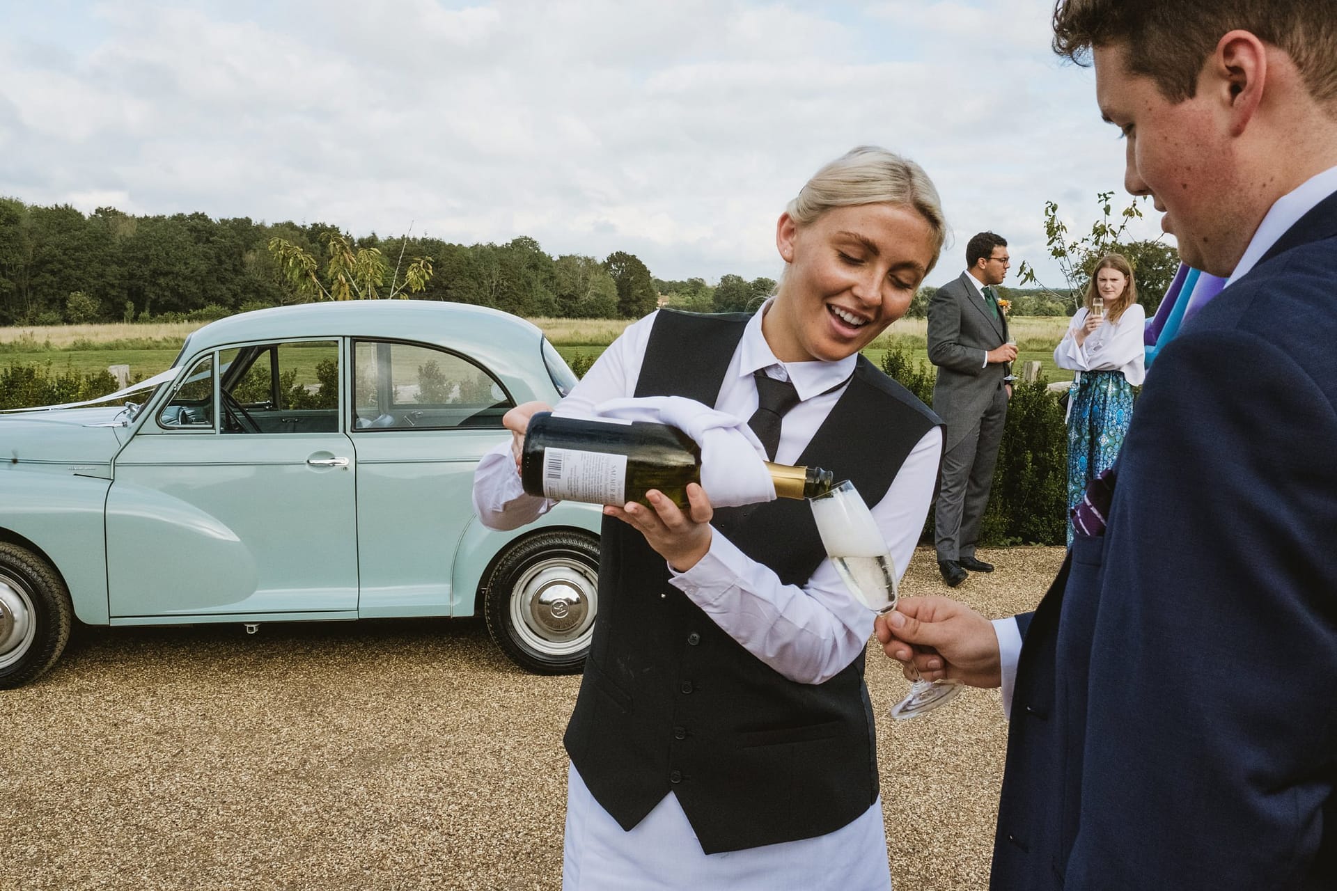 guests having drinks poured at high billinghurst farm