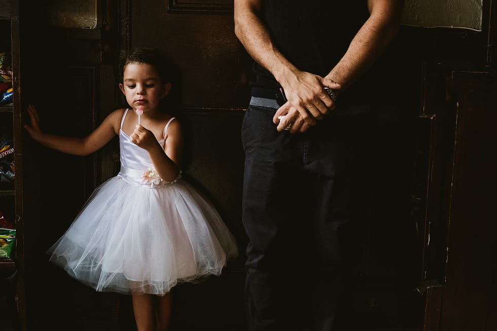 Island Queen Pub Wedding Photographer